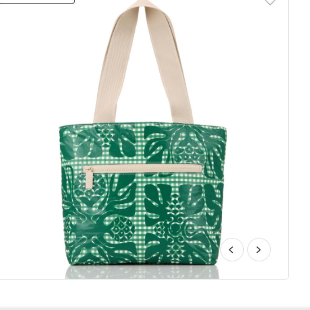 Aloha Collection Holiday Kealoha by Manuhealiʻi NWT   (SALE PRICE FINAL) - Picture 3 of 5